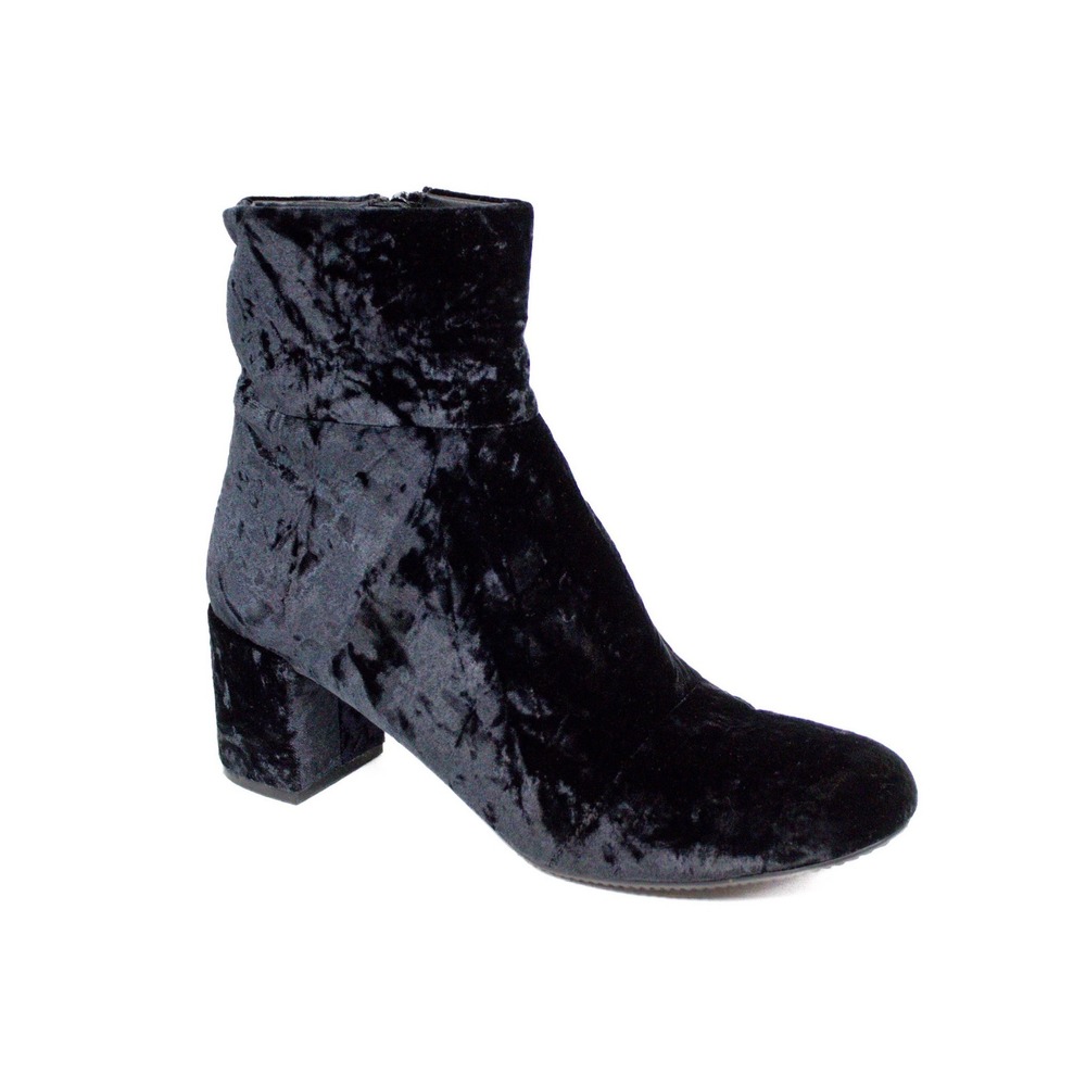 Neiman Marcus Ankle Boots Black Velvet Block Heel Size 9 M -Luxe, Glam